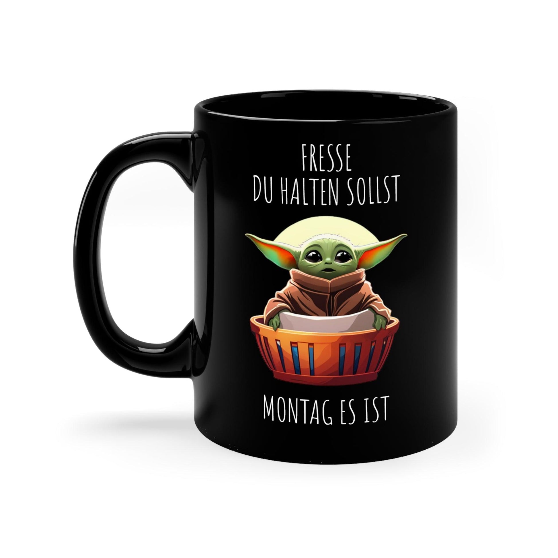 Baby - Yoda Kaffeetasse 'Arbeit Fresse Halten Du Sollst – Montag' ☕️ – Lustiger Büro - Kaffeebecher, Schwarz, Geschenkidee - Mug | Jetzt bestellen bei PrintHub Horizon