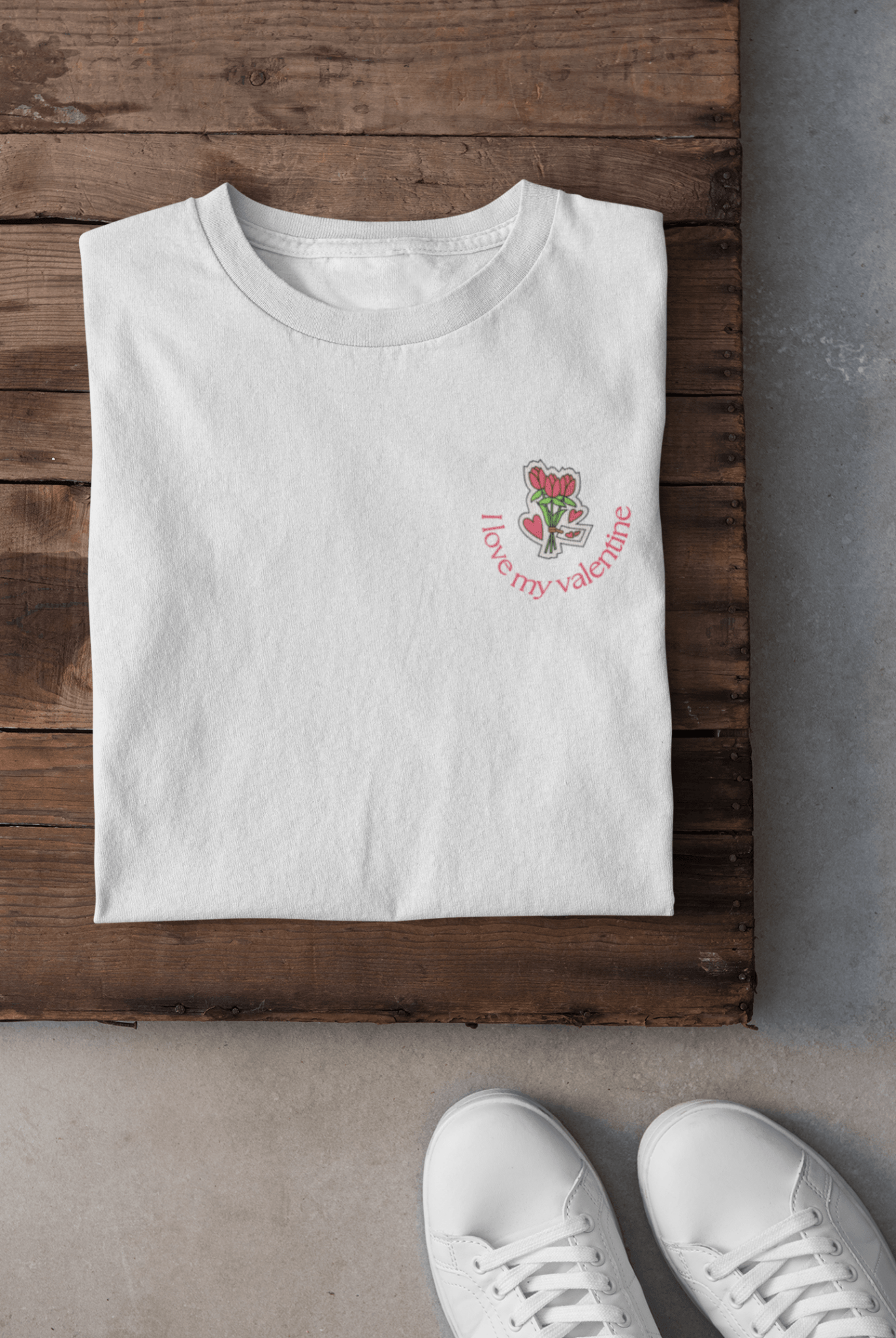 Unisex T-Shirt 'I Love My Valentine Flowers Design' ❤️ – Valentinstag Geschenkidee, Softstyle, Komfortabel - T-Shirt | Jetzt bestellen bei PrintHub Horizon