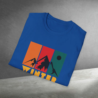 Unisex T-Shirt 'Mountain Winter Retro Design' 🏔️❄️ – Outdoor - Style, Softstyle, Komfortabel - T-Shirt | Jetzt bestellen bei PrintHub Horizon